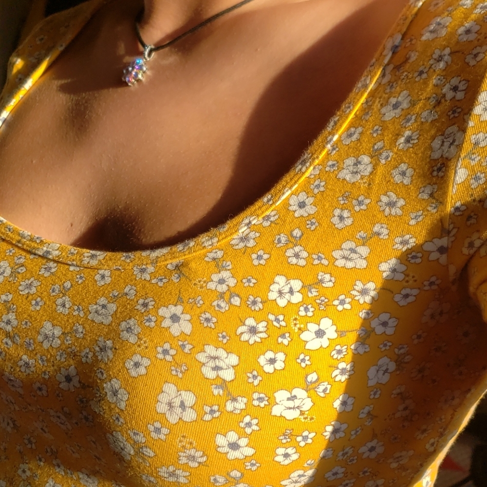 Yellow Flower Pattern Crop Top 🌻 - Picture 7 of 7